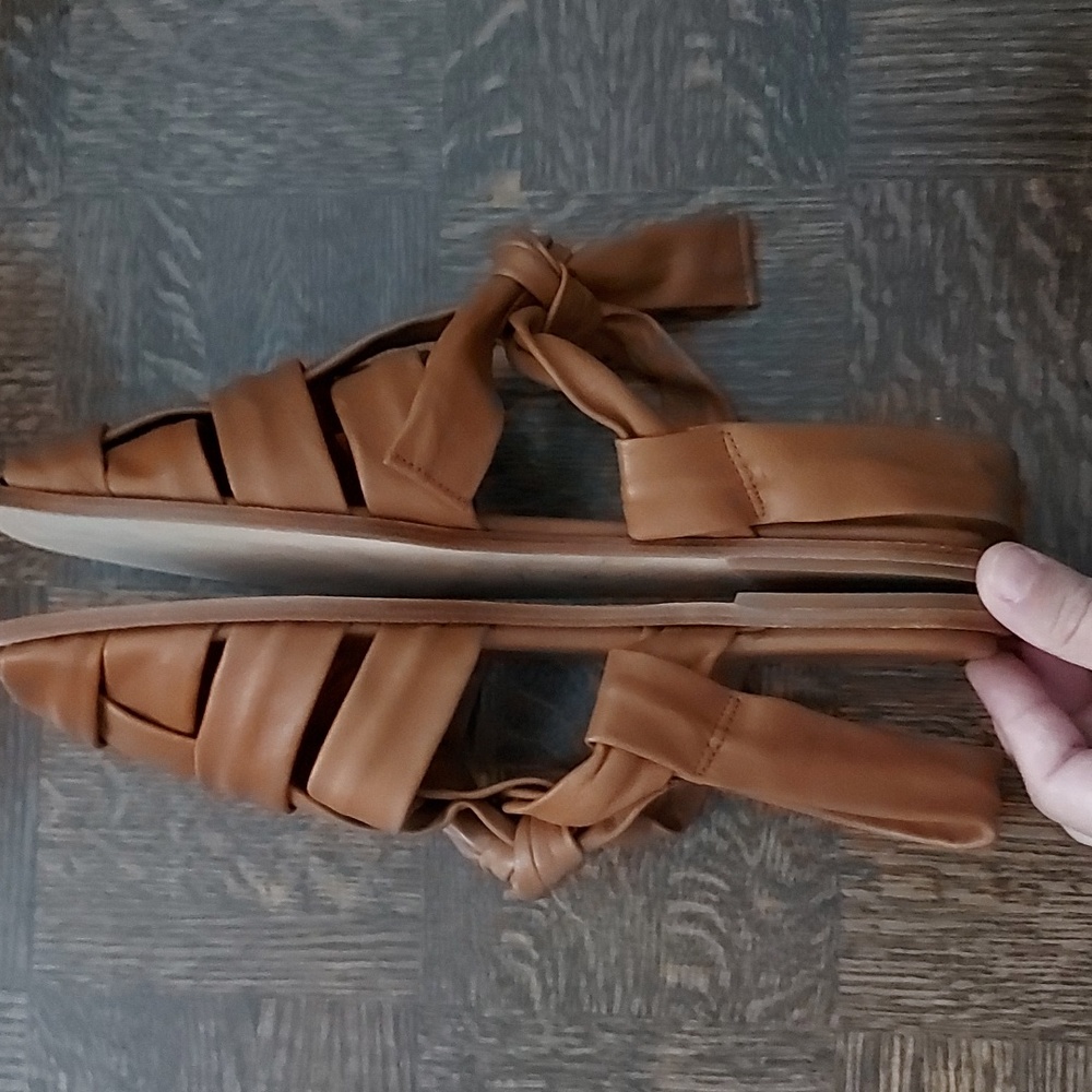 BNIB NWT Hereu Bena sandals in tan - Picture 3 of 9